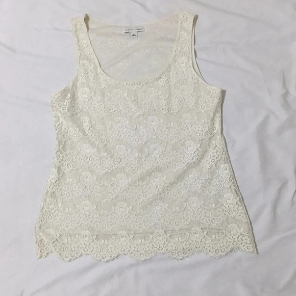 Banana Republic Lace Shell Tank, Color Creme Size M - Picture 2 of 11